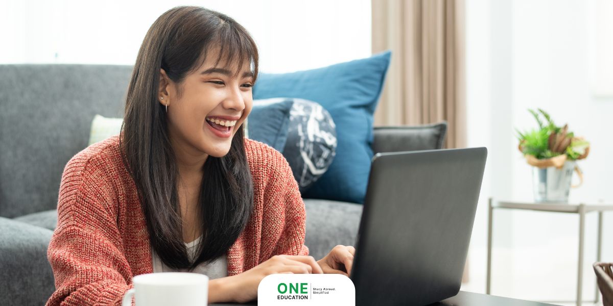 Meeting virtually - Overcome Homesickness