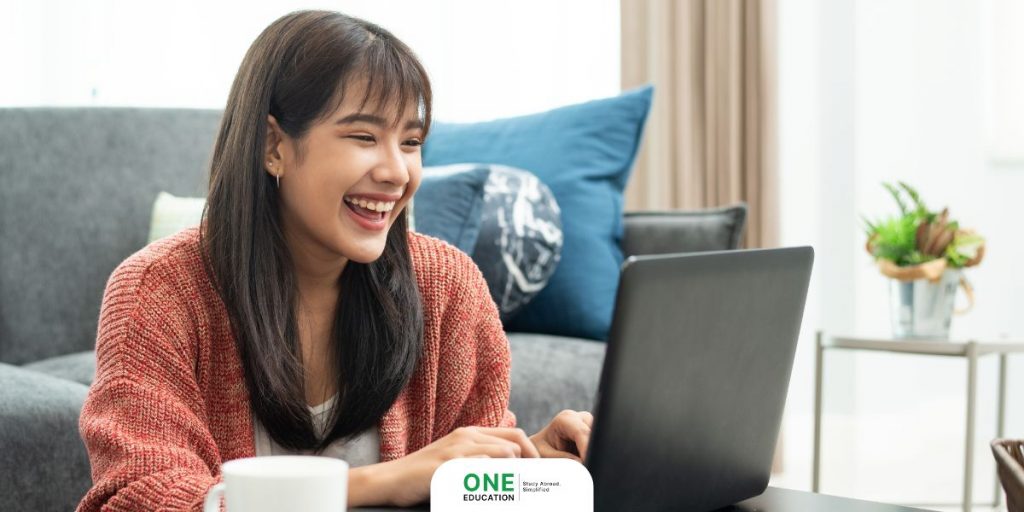 Meeting virtually - Overcome Homesickness