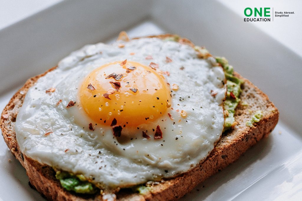 avocado-toast - Don't Miss These! 6 Must-Try Australian Foods
